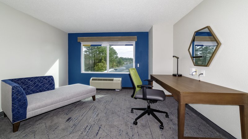 Holiday Inn Express Hotel & Suites Walterboro