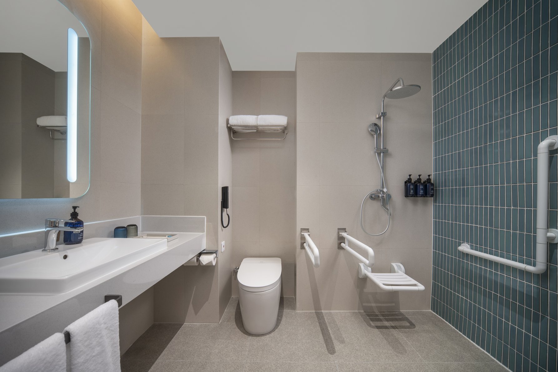 Holiday Inn Express QINGDAO DOWNTOWN by IHG Room Type - 1 King Standard Accessible