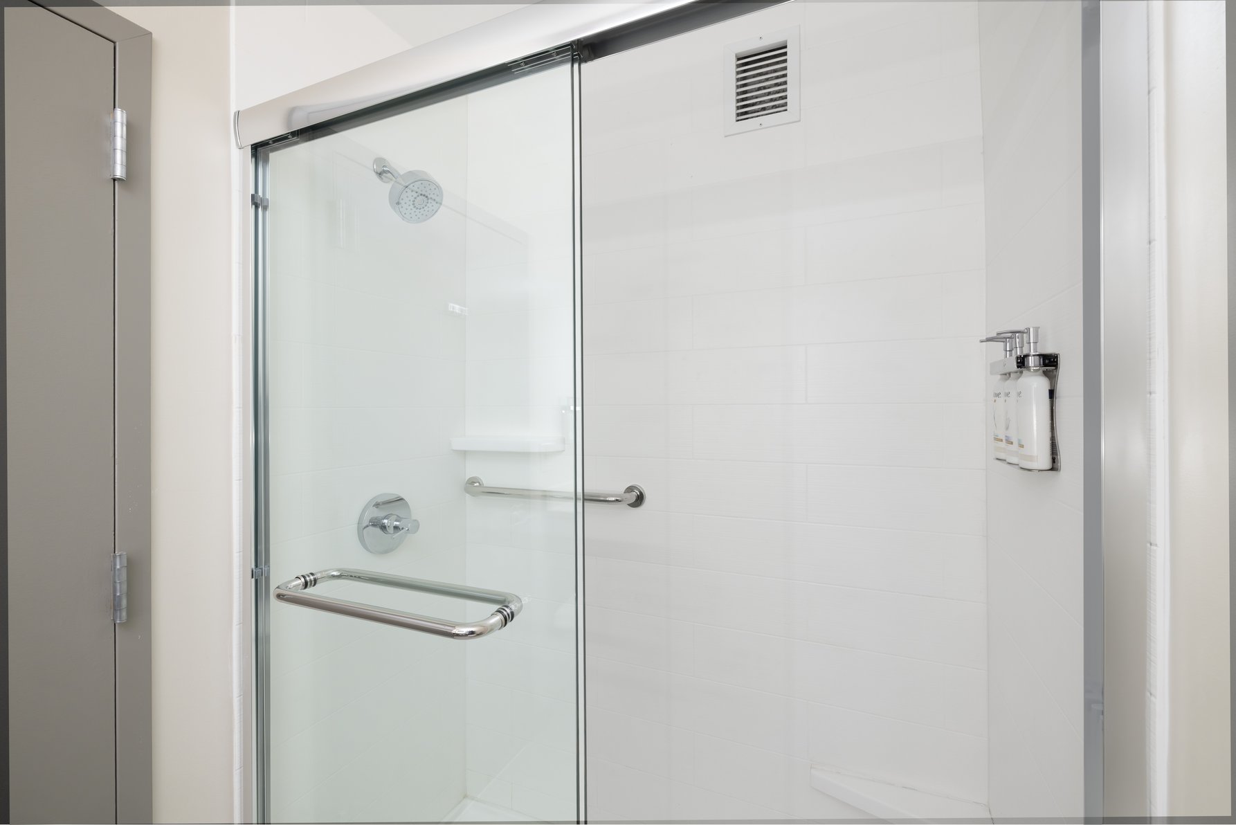 Holiday Inn Express - Ludlow - Chicopee Area Room Type - 1 King Standard