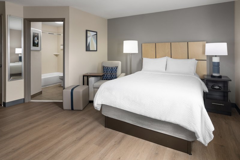 Candlewood Suites Oak Grove – Fort Campbell