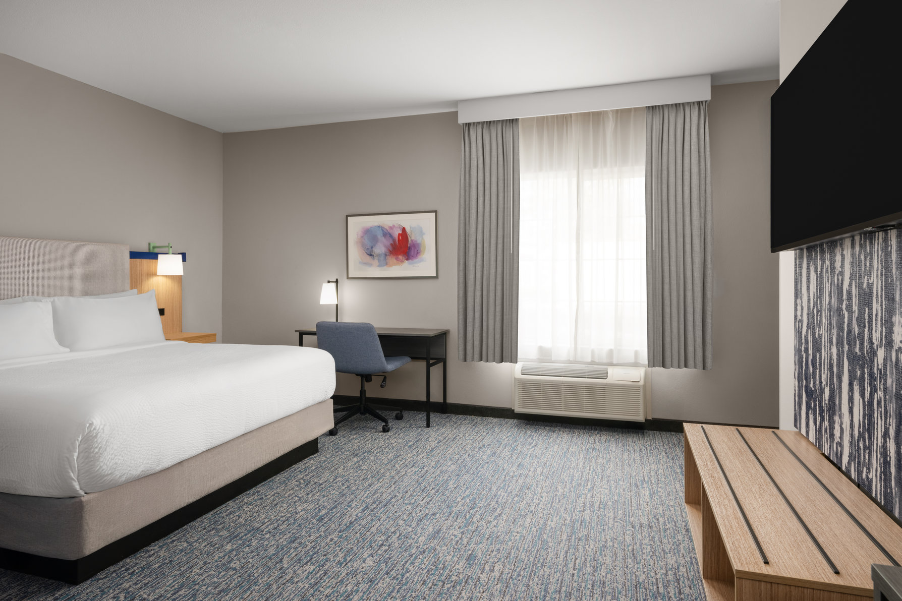 Garner Hotel Liberty Lake by IHG Room Type - 1 King Suite Mobility Accessible Tub