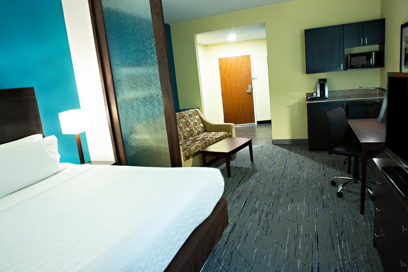 Holiday Inn Express and Suites Harrisburg W – Mechanicsburg