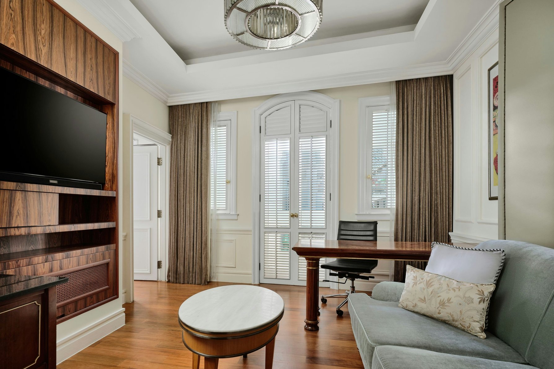 Frasers House, a Luxury Collection Hotel, Singapore Room Type - Heritage Suite, Club lounge access, 1 Bedroom Suite, 1 King