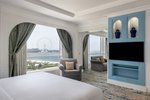 Family Suite, Larger Guest room, 1 King, Partial sea view