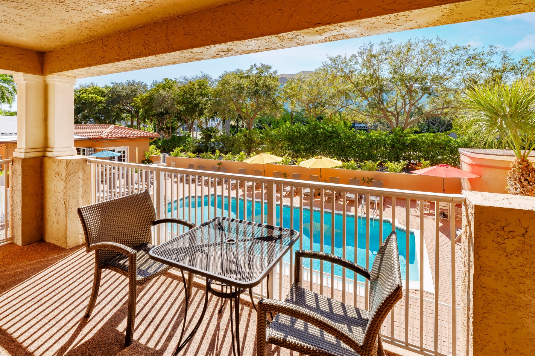 Inn of Naples, Tapestry Collection by Hilton Room Type - 2 DBL HEAR ACC POOL VIEW