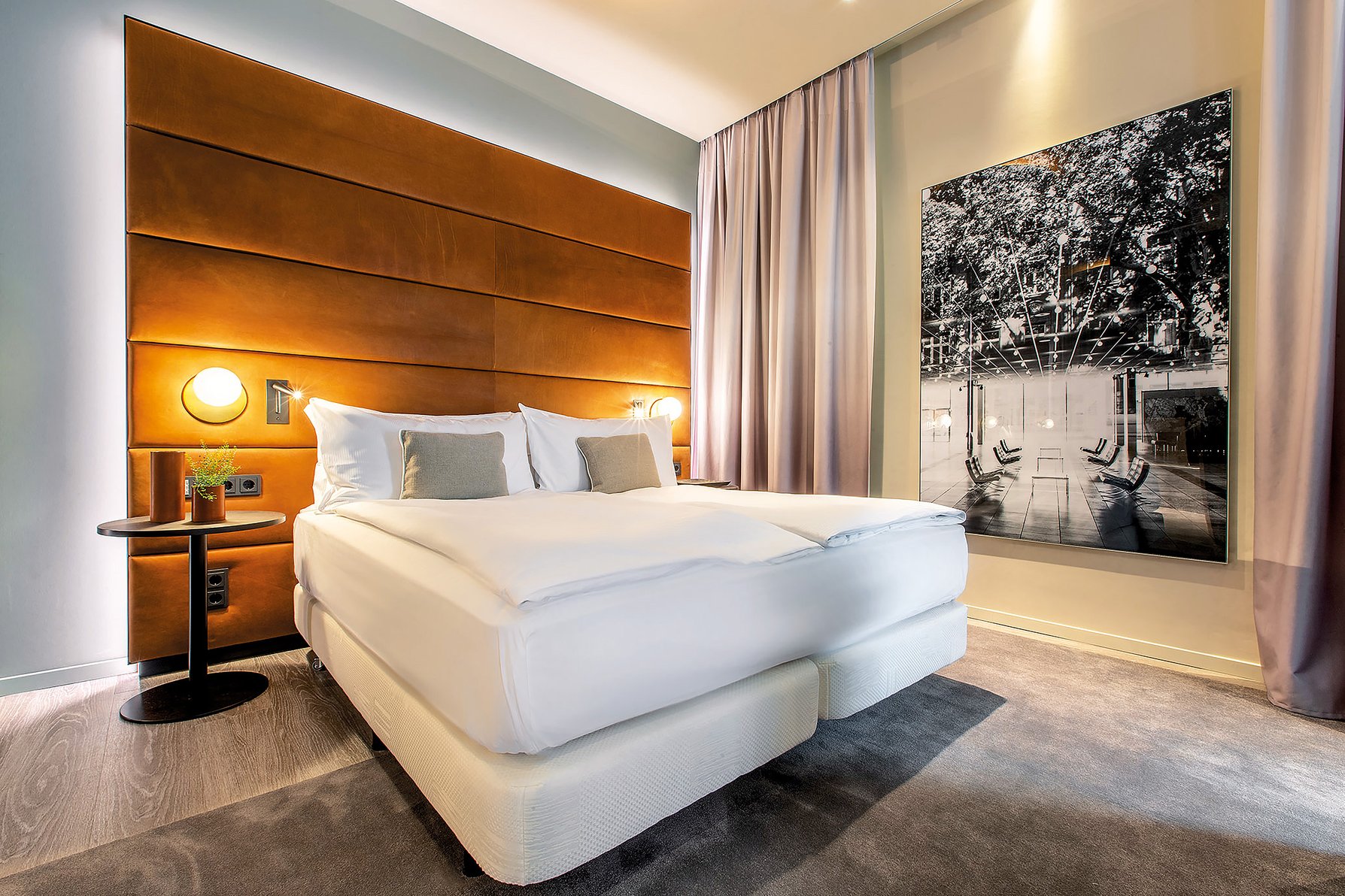 Hilton Garden Inn Mannheim Room Type - KING JUNIOR SUITE