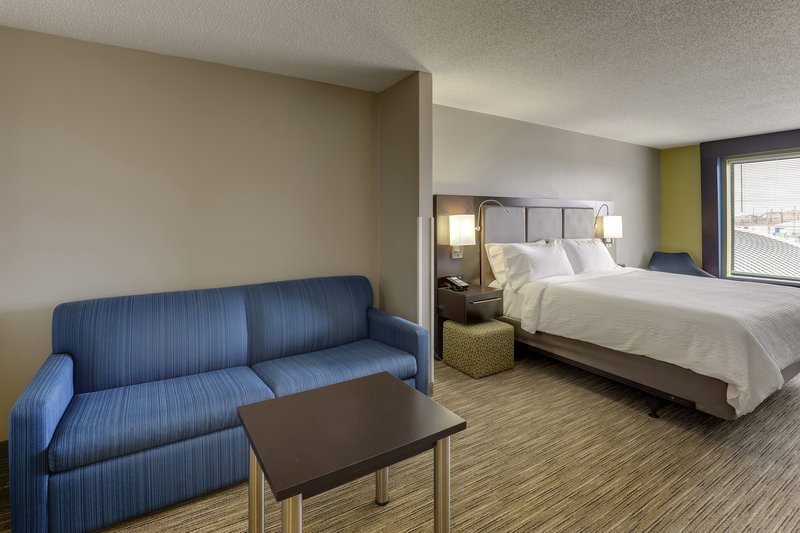HOLIDAY INN EXP STES MONTPELIE