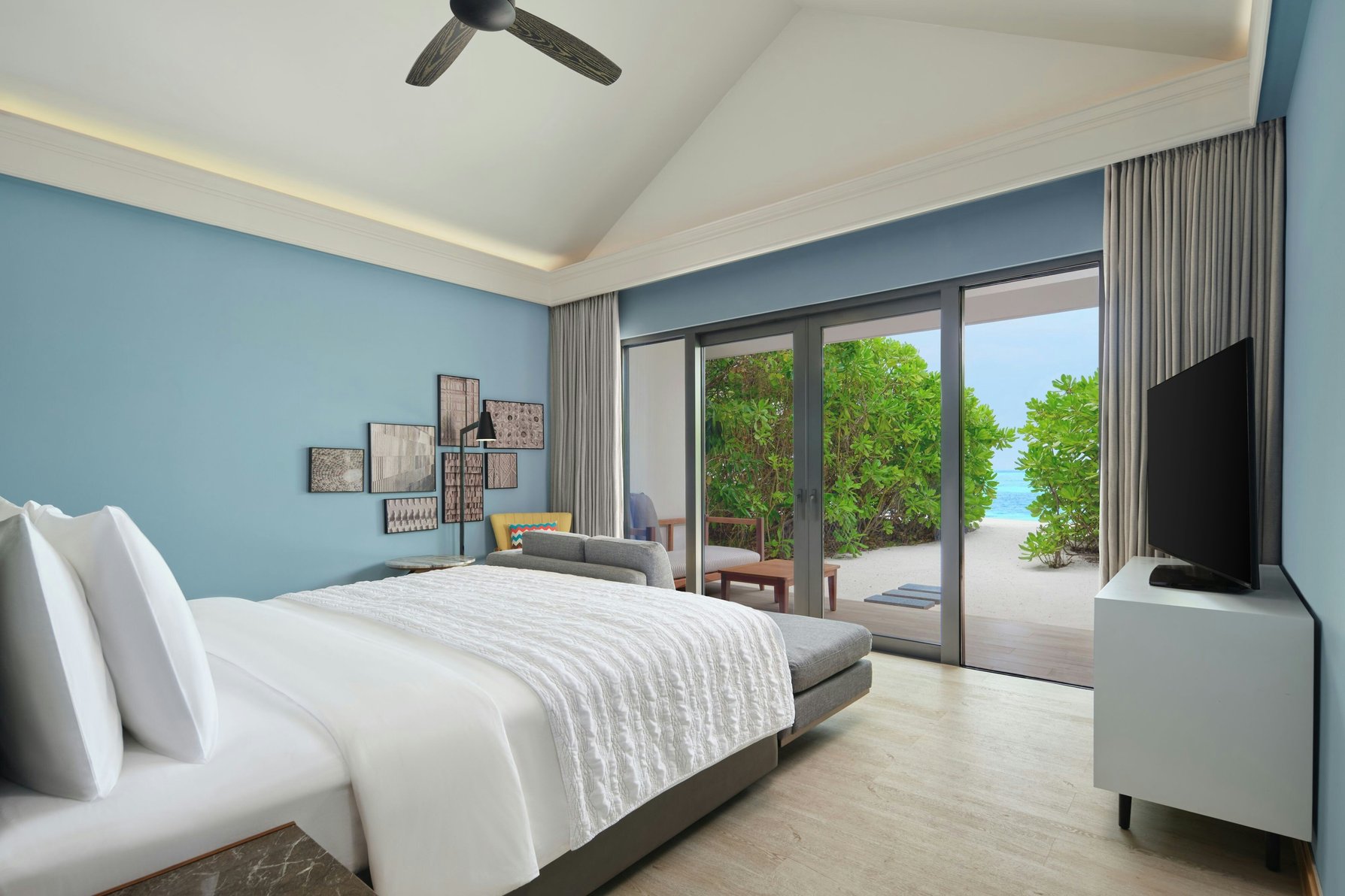 Le Meridien Maldives Resort & Spa Room Type - Beach Garden Pool Villa, 1 Bedroom Villa, 1 King, Beach front access, Private pool