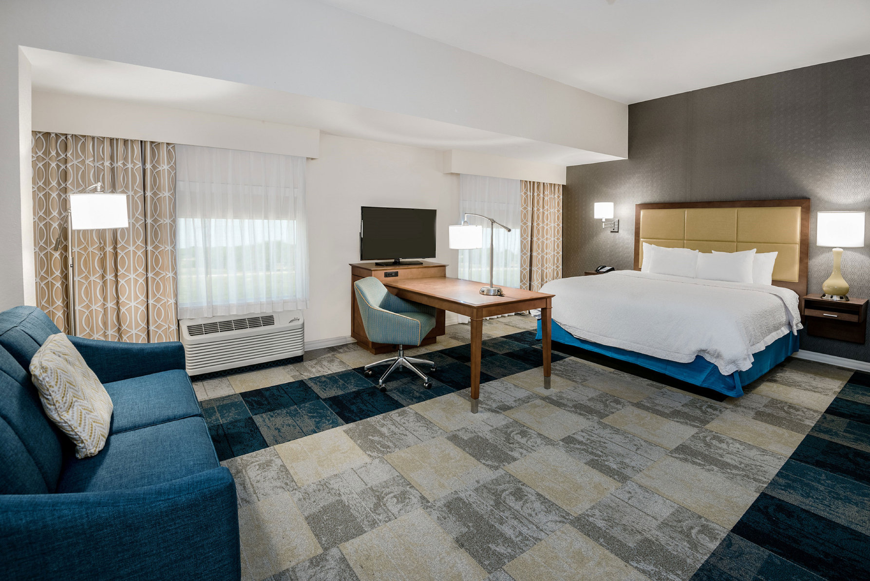 Hampton Inn & Suites San Antonio Brooks City Base, TX Room Type - 1KN MOB HEA ACC RIS STU NS