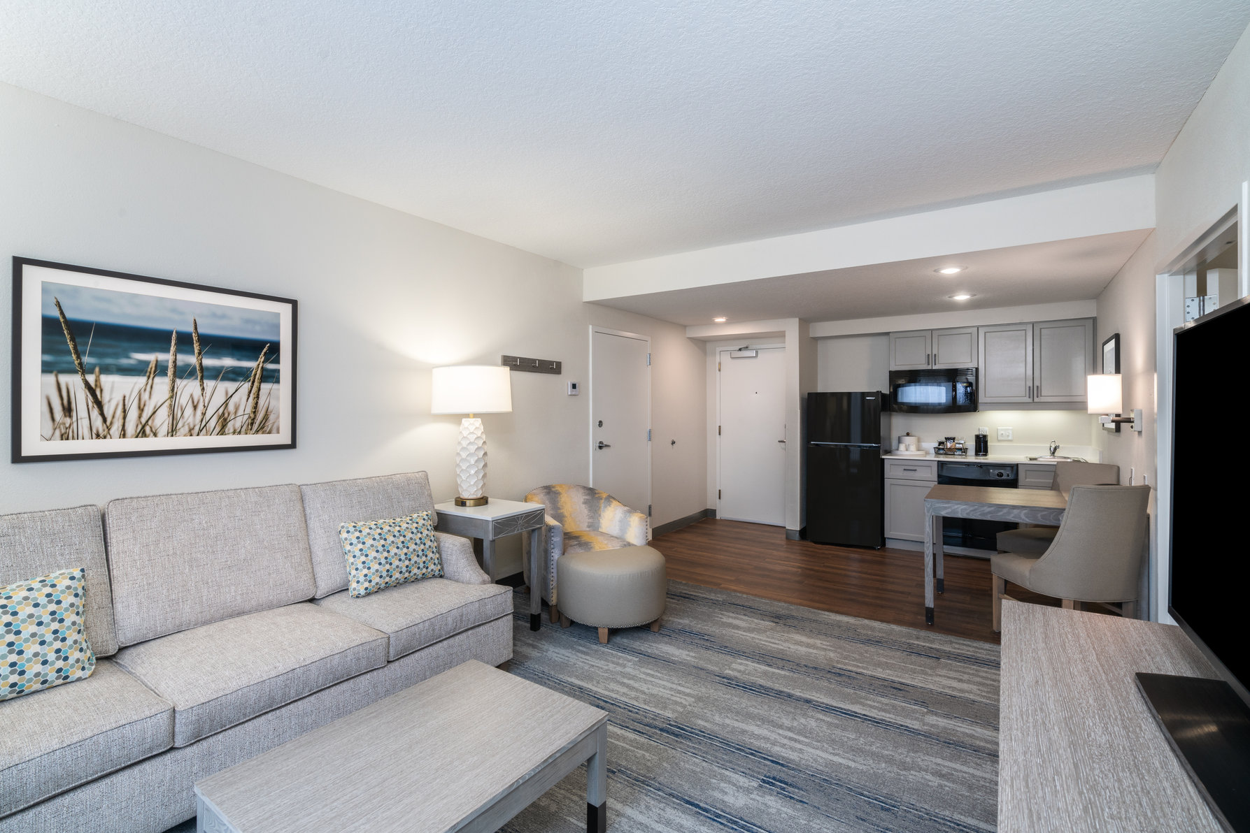 Hampton Inn and Suites Amelia Island Historic Harbor Front Room Type - 2QN HEARING ACC STE NOSMOK