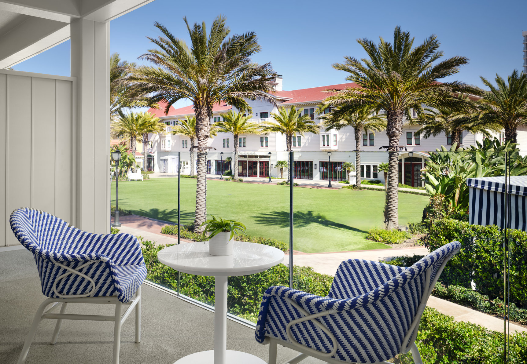 Hotel del Coronado, Curio Collection by Hilton Room Type - CABANA RESORT 1K HR ACC