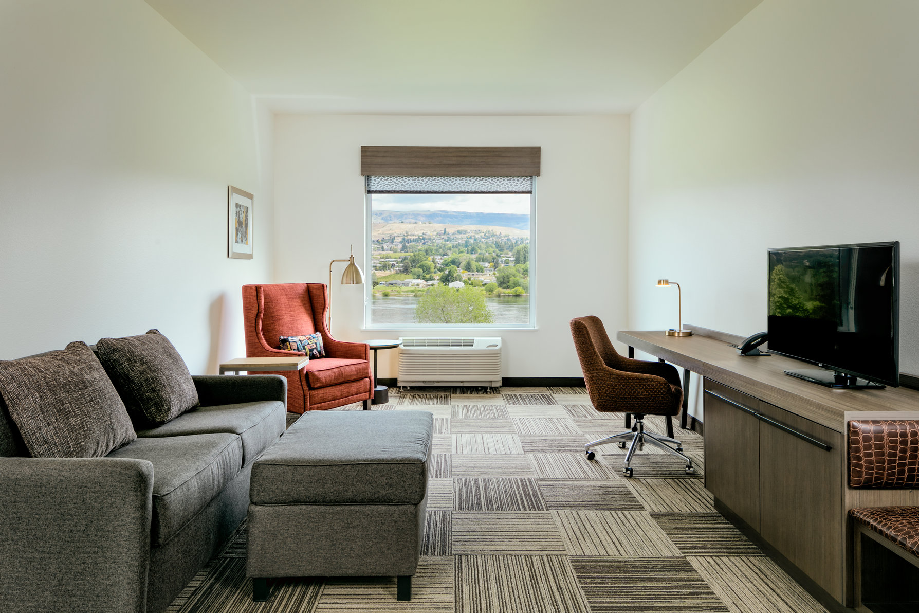 Hilton Garden Inn Wenatchee Room Type - 1KNG ACC 1BDRM STE RI SHWR
