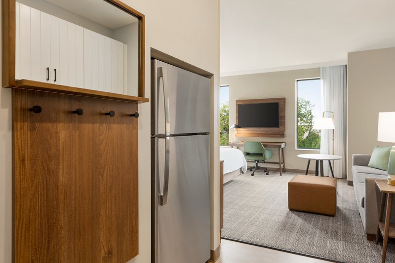 Staybridge Suites Northlake – Speedway Area