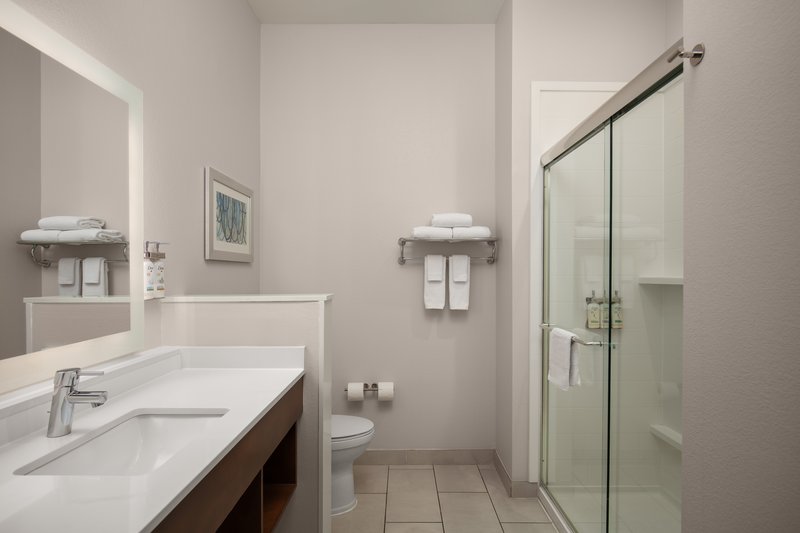 Holiday Inn Express and Suites Dripping Springs – Austin Area