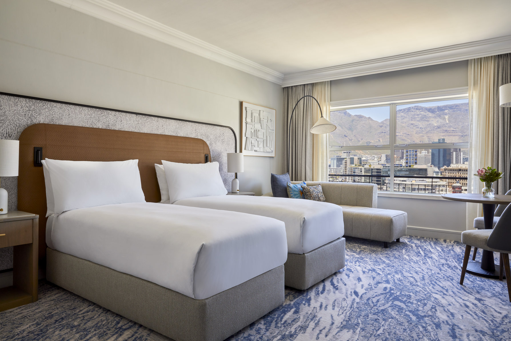 InterContinental Table Bay Cape Town by IHG Room Type - 2 Twin Classic Club Table Mountain View