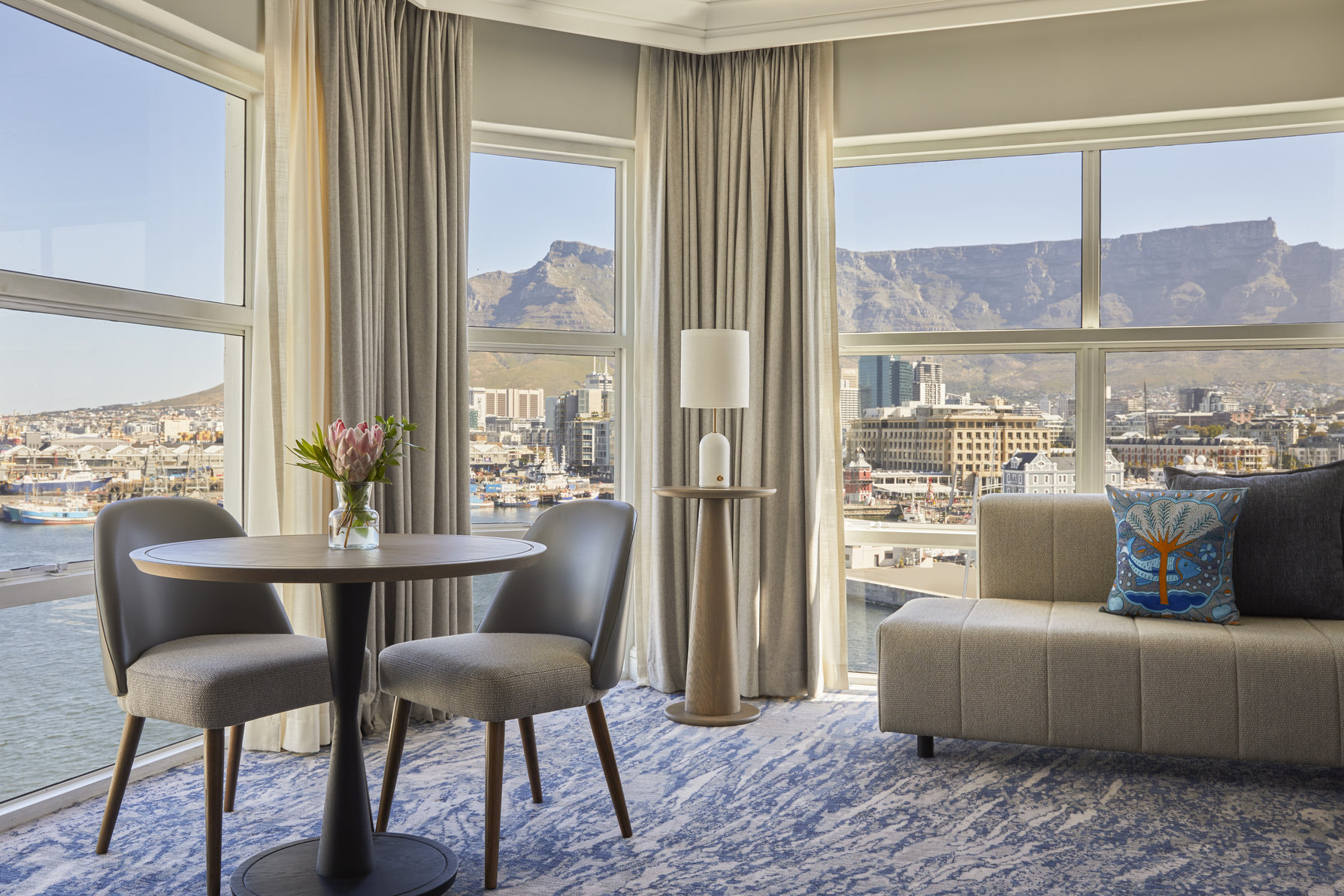 InterContinental Table Bay Cape Town by IHG Room Type - 2 Queen Premium Table Mountain View