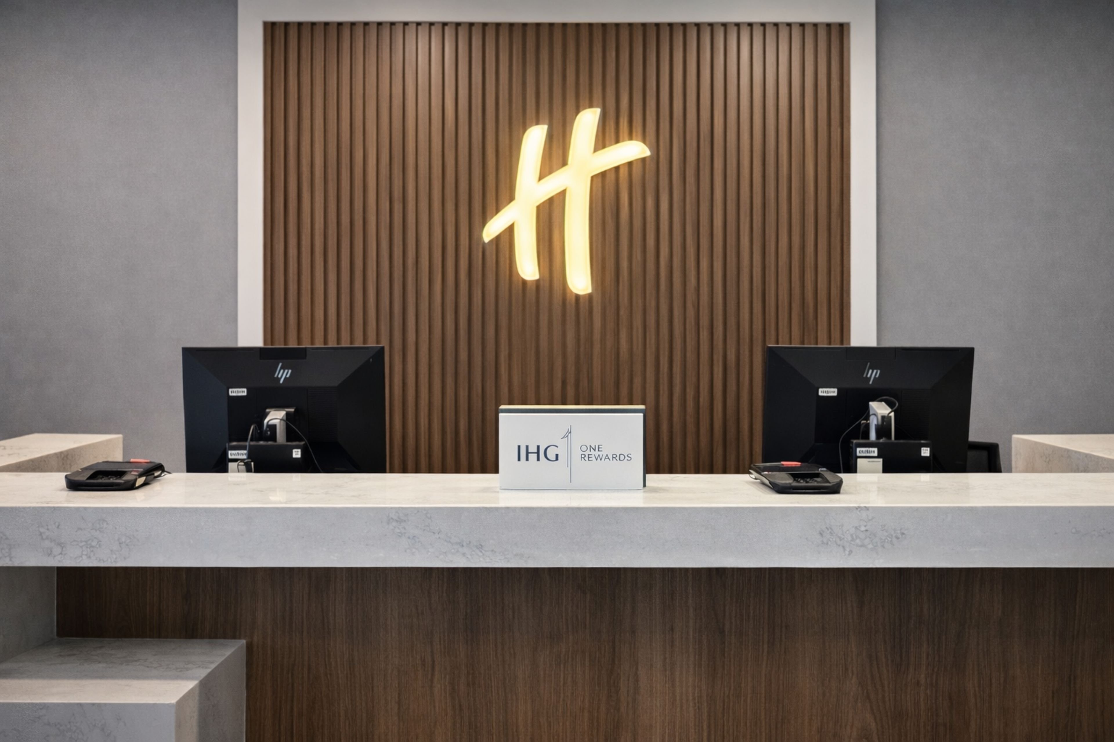 Holiday Inn & Suites Mississauga