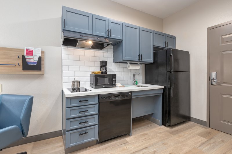 CANDLEWOOD SUITES THE WOODLAND