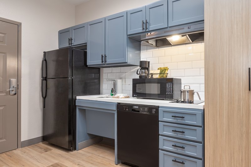 CANDLEWOOD SUITES THE WOODLAND