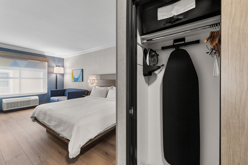 Holiday Inn Express & Suites Santa Cruz