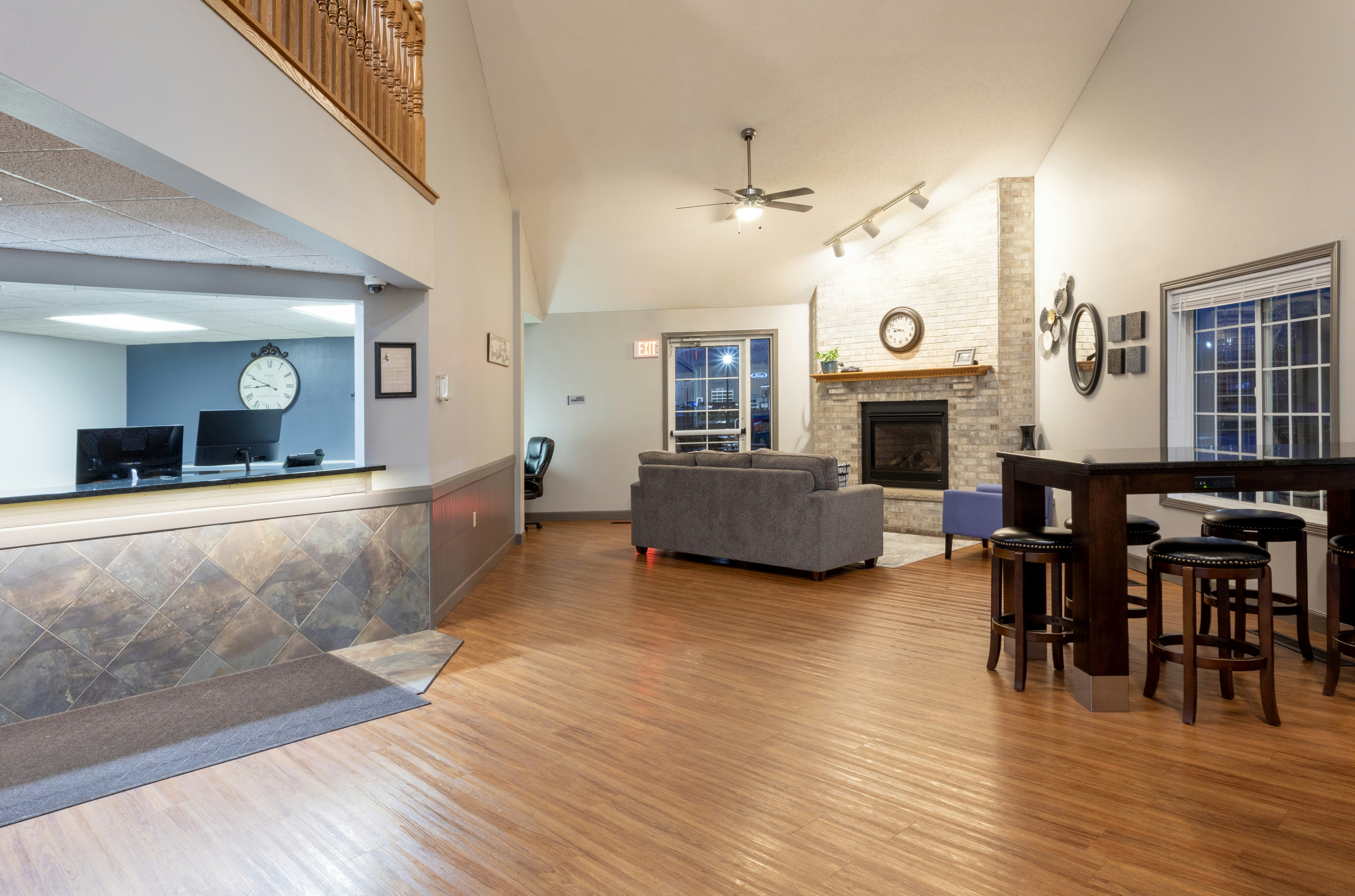 Paynesville Inn & Suites