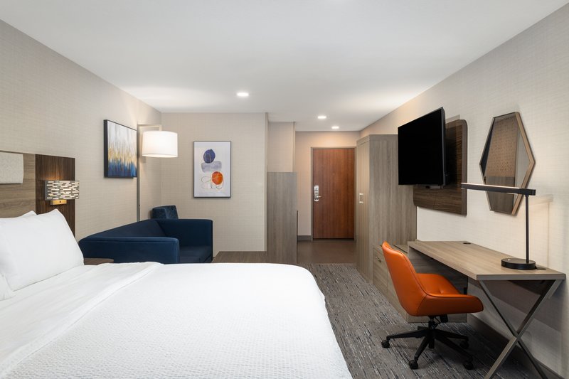 HOLIDAY INN EXP STES NAMPA
