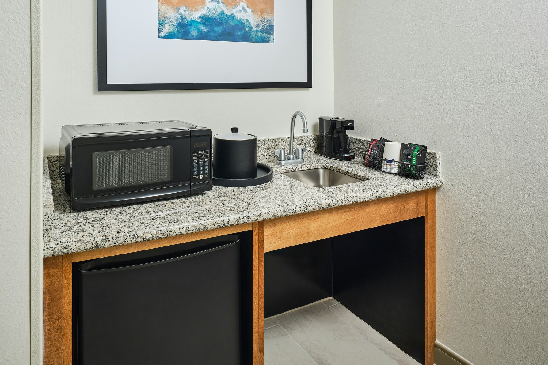 Hampton Inn & Suites by Hilton Destin Room Type - 1 KING ACCESSIBLE TUB NS1