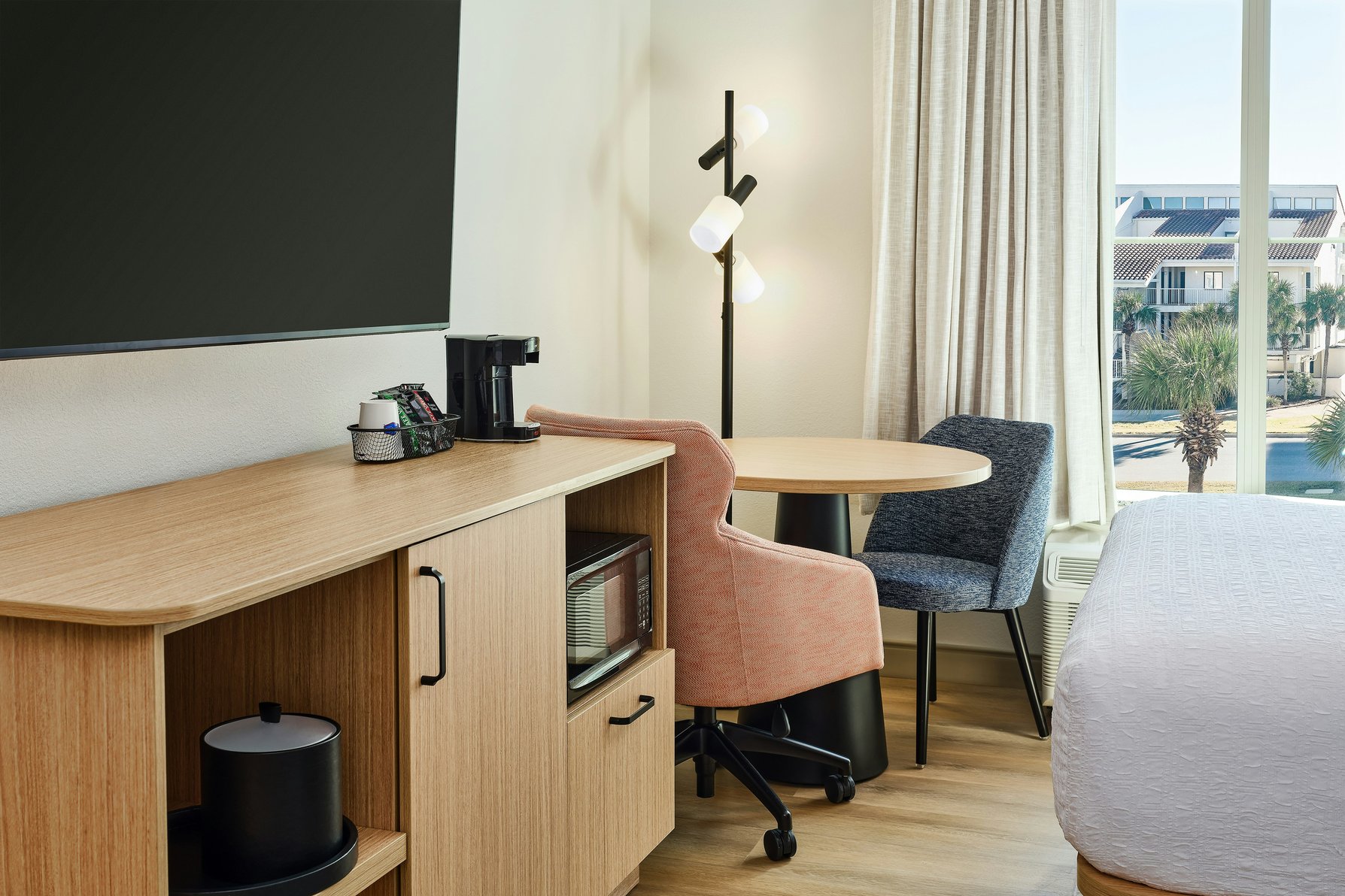 Hampton Inn & Suites by Hilton Destin Room Type - 2 QUEENS HEARING ACC NS2
