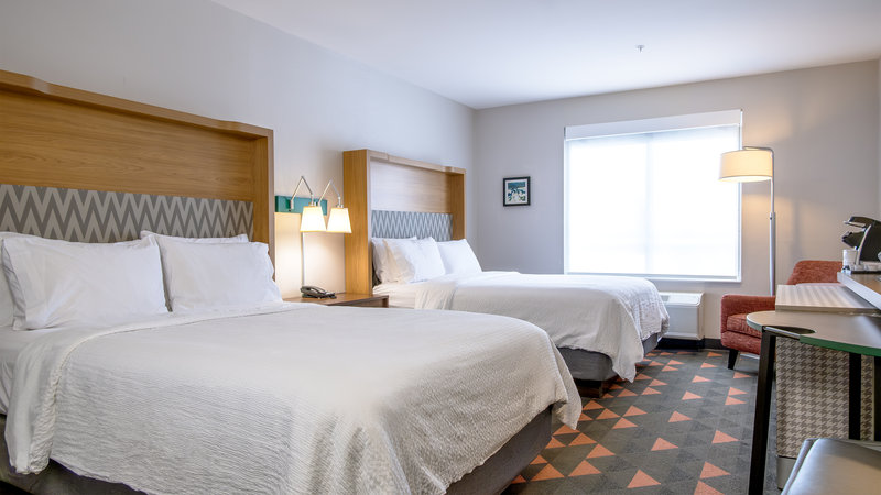 TWO QUEEN BEDS NONSMOKE