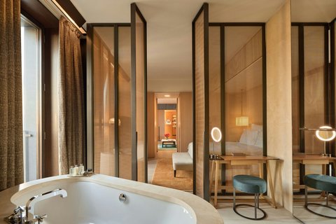 Deluxe Suite - bathroom