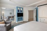 Family Suite, Larger Guest room, 1 King, Partial sea view