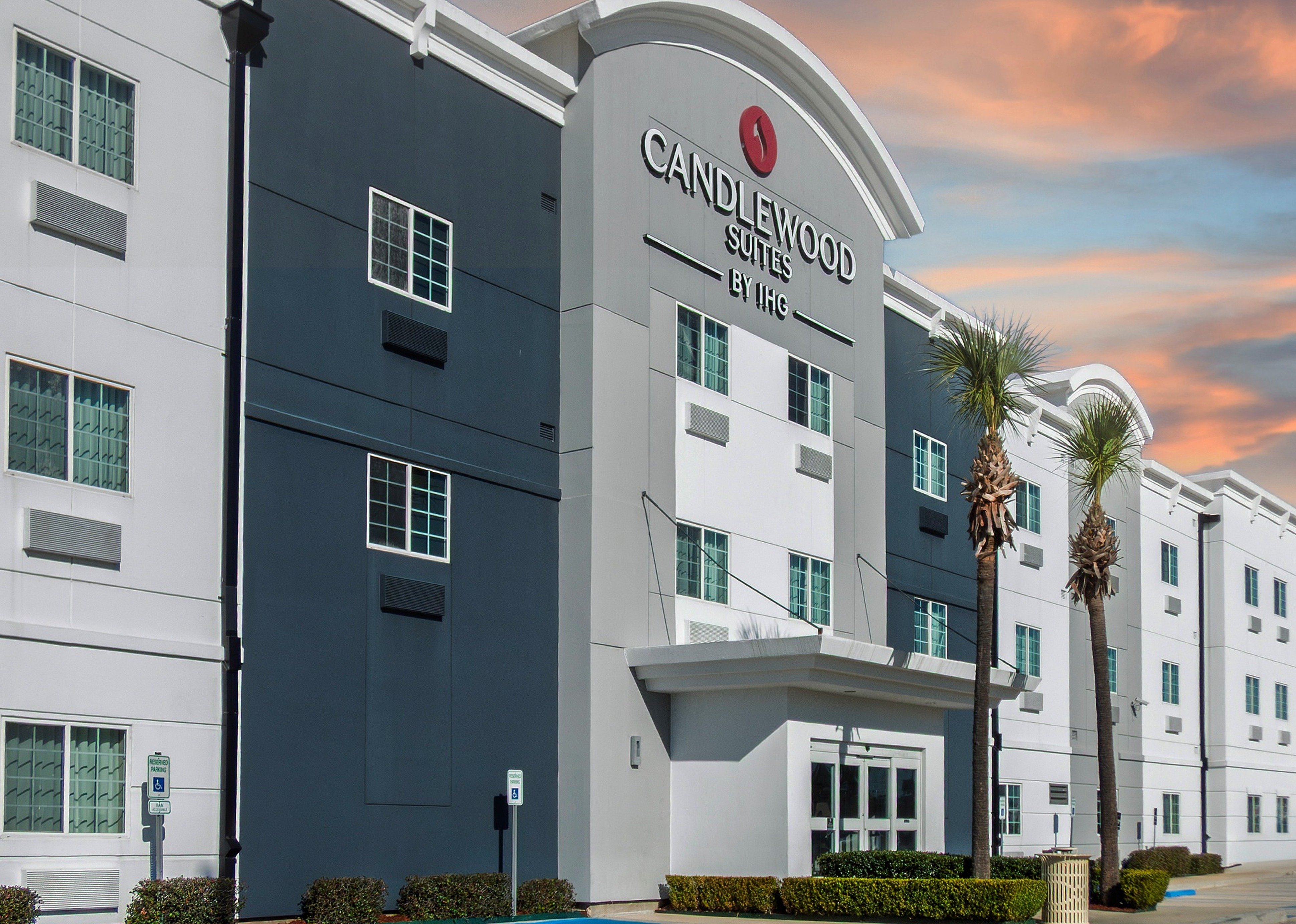 Candlewood Suites Avondale