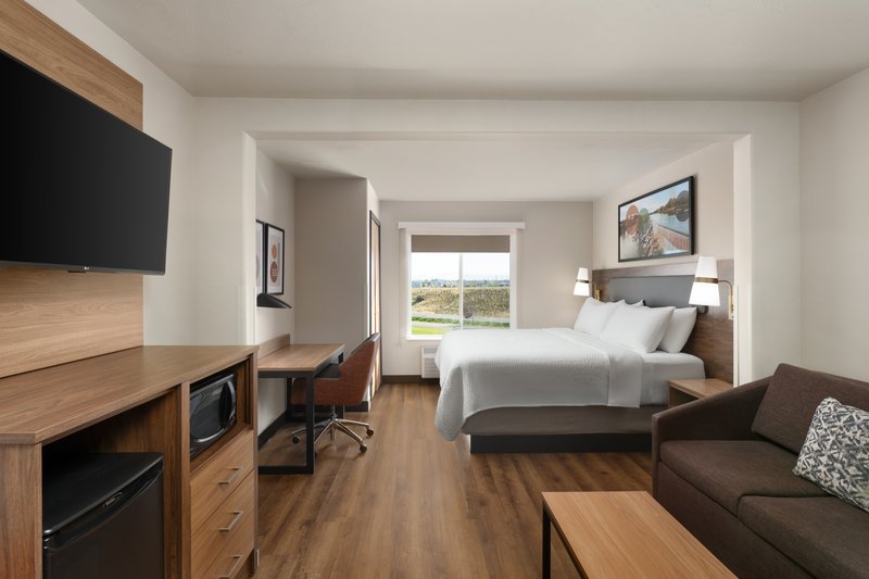 1 King Suite