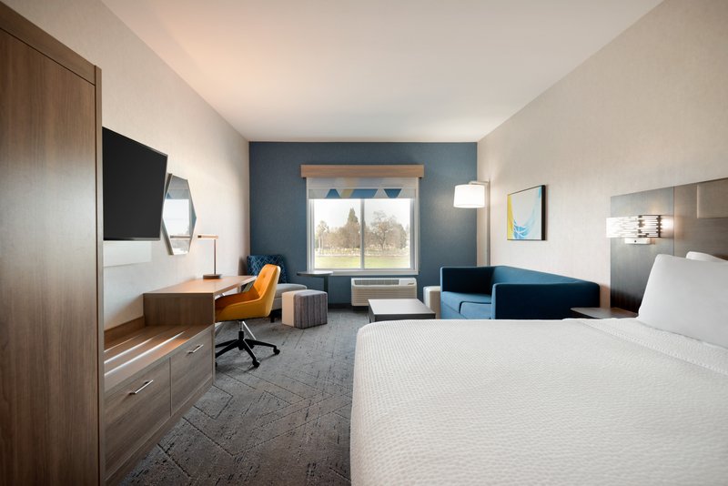Holiday Inn Express and Suites Yuba City – Marysville