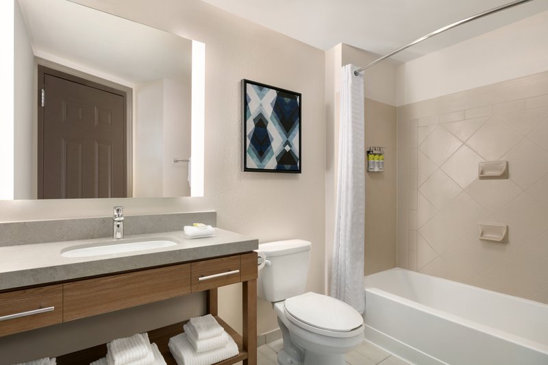 1 King Suite
