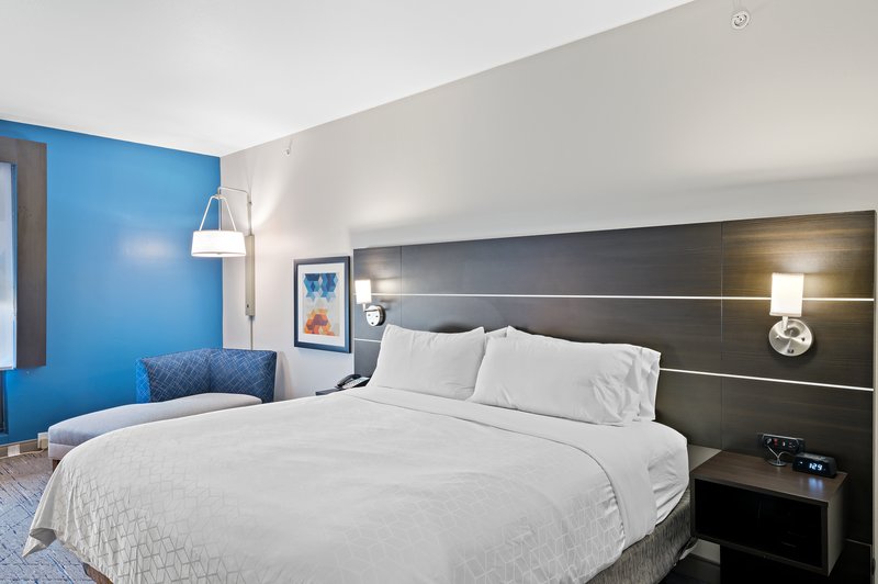 Holiday Inn Express and Suites White Hall