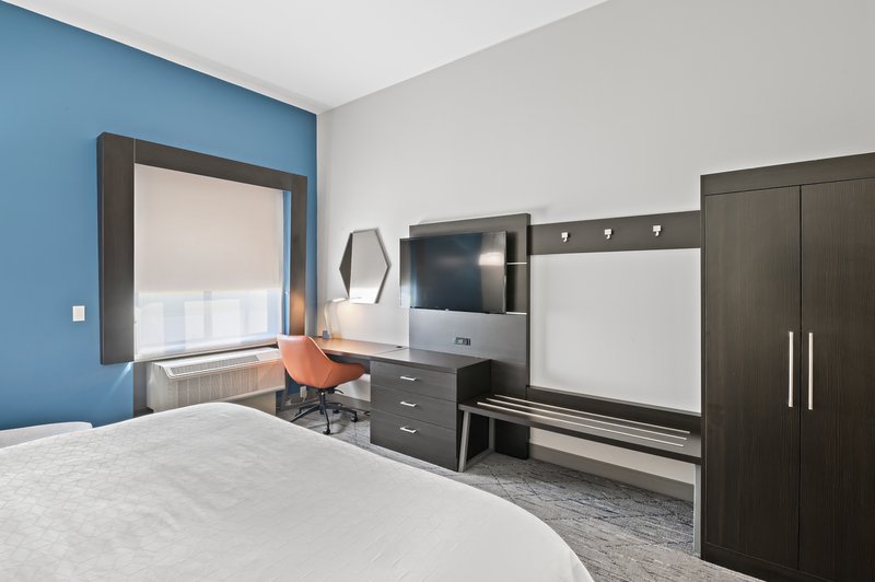 Holiday Inn Express and Suites White Hall