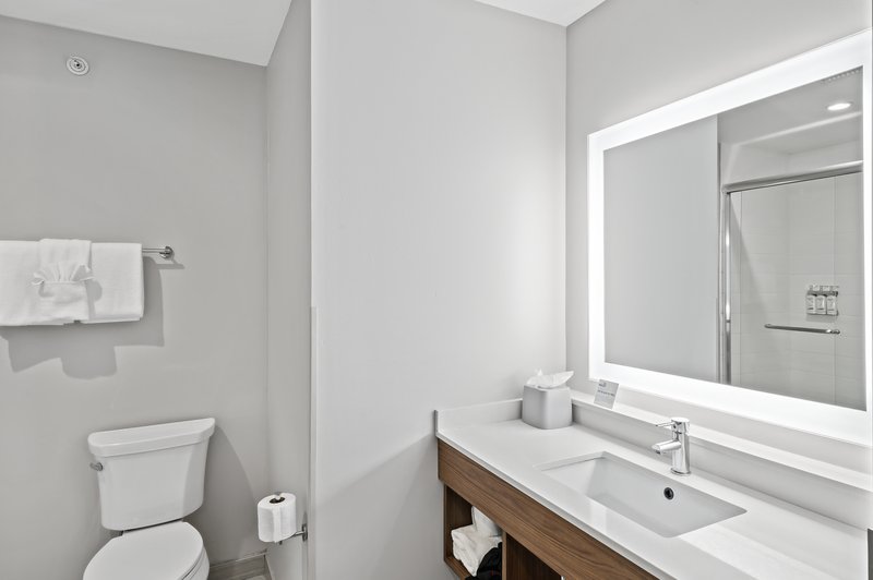Holiday Inn Express and Suites White Hall