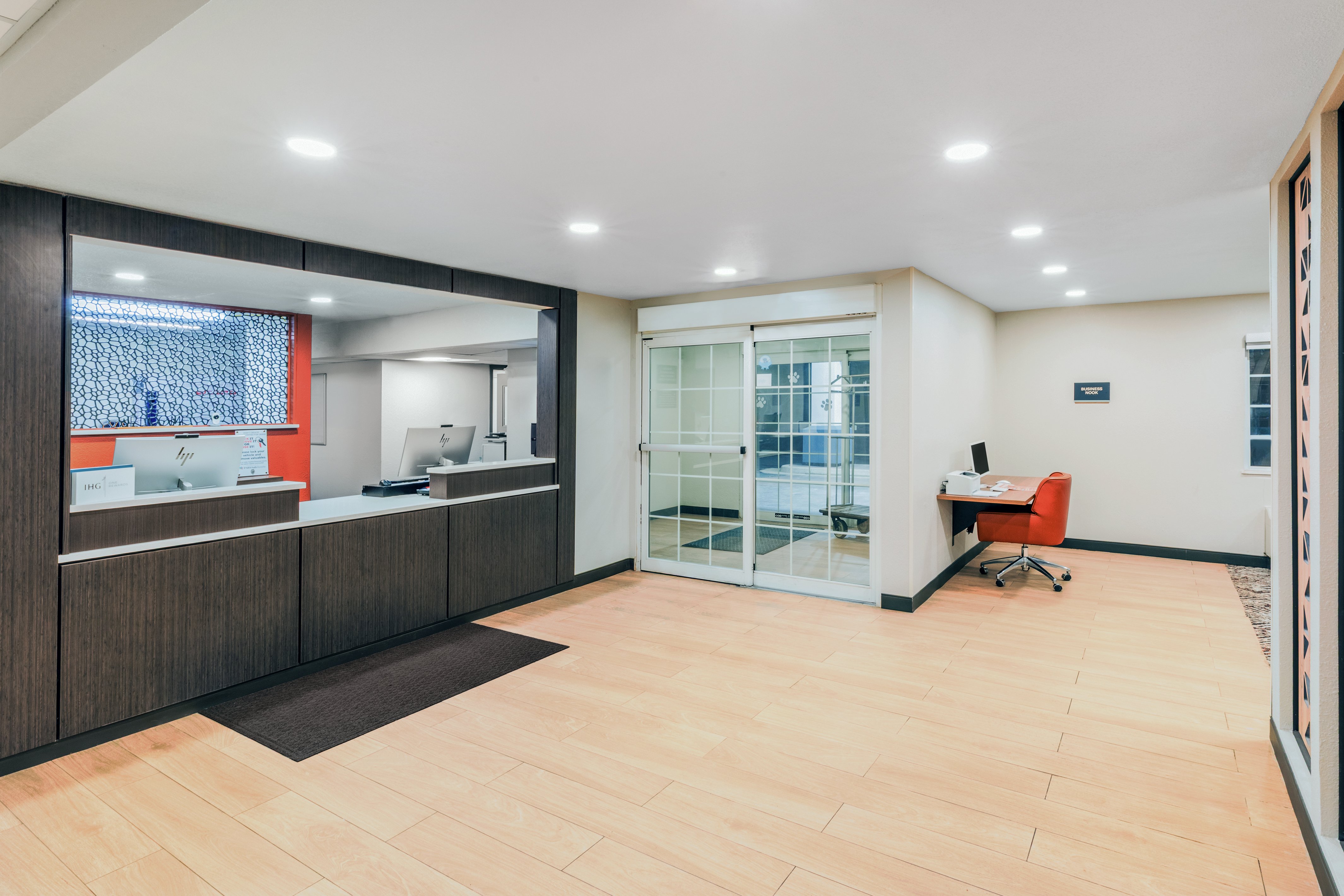 Candlewood Suites Topeka West