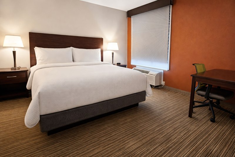 HOLIDAY INN EXP STES WINNER