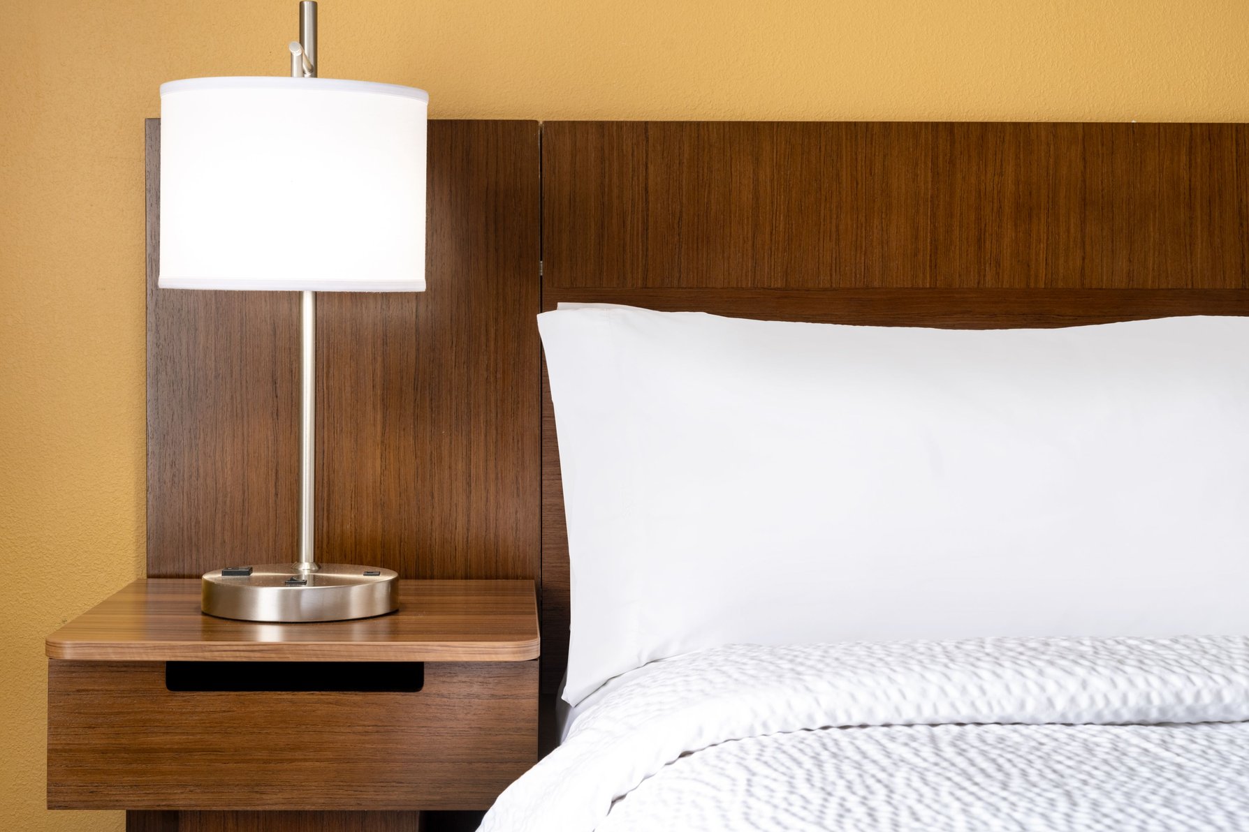 HOTEL LIBERAL by IHG Room Type - 1 King Standard