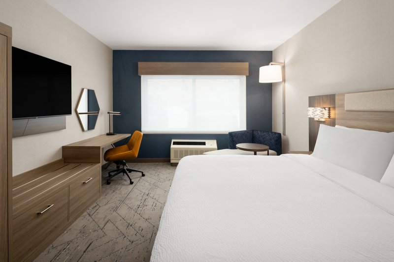 Holiday Inn Express and Suites Anchorage – Midtown