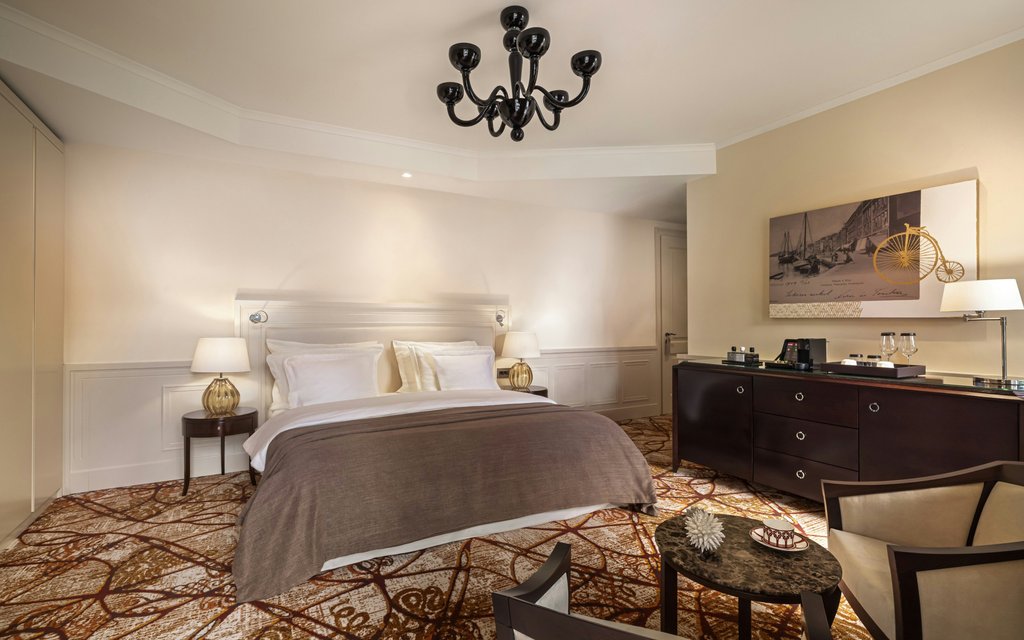 Guest photo