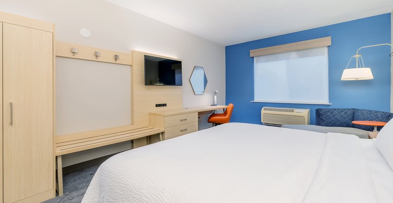 HOLIDAY INN EXP STE MEDFORD CP