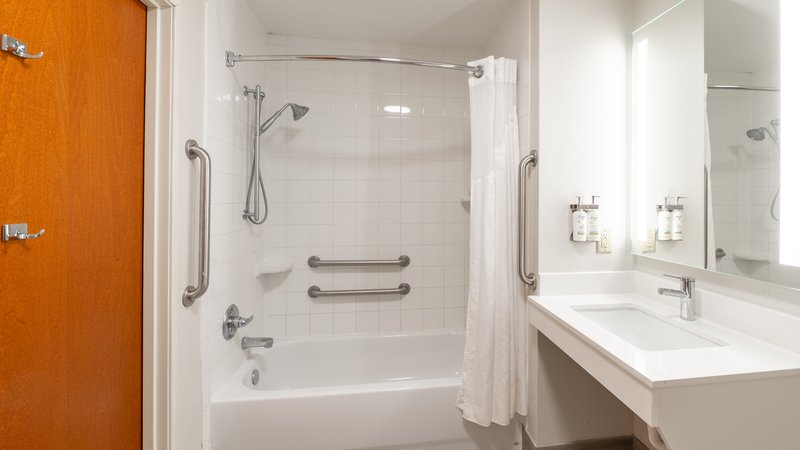Holiday Inn Express Hotel & Suites ANDERSON NORTH