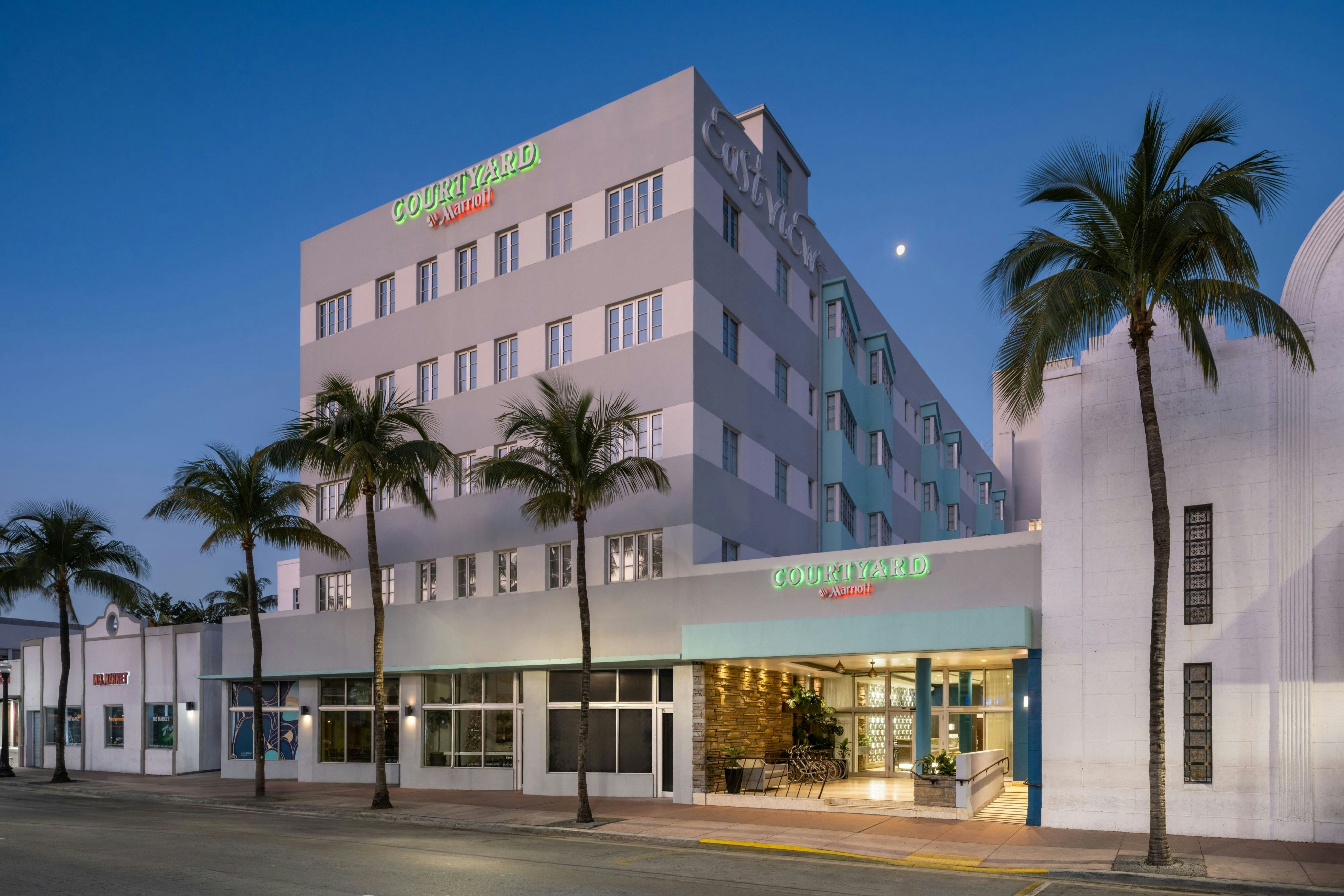 Courtyard Miami Beach South Beach
