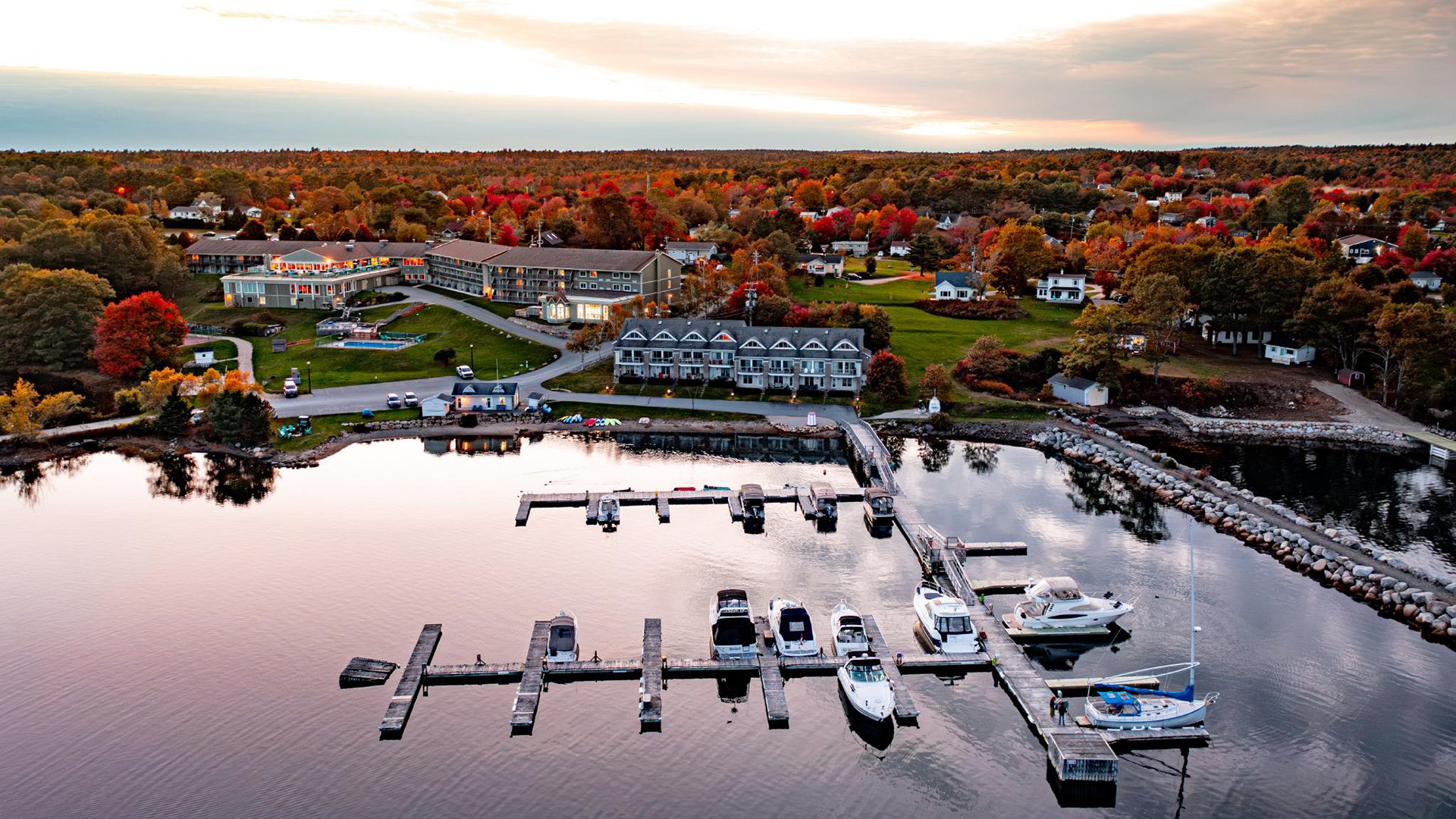 Oak Island Resort & Conference Centre