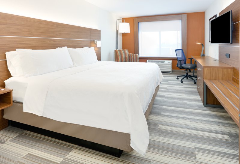 HOLIDAY INN EXPRESS MITCHELL