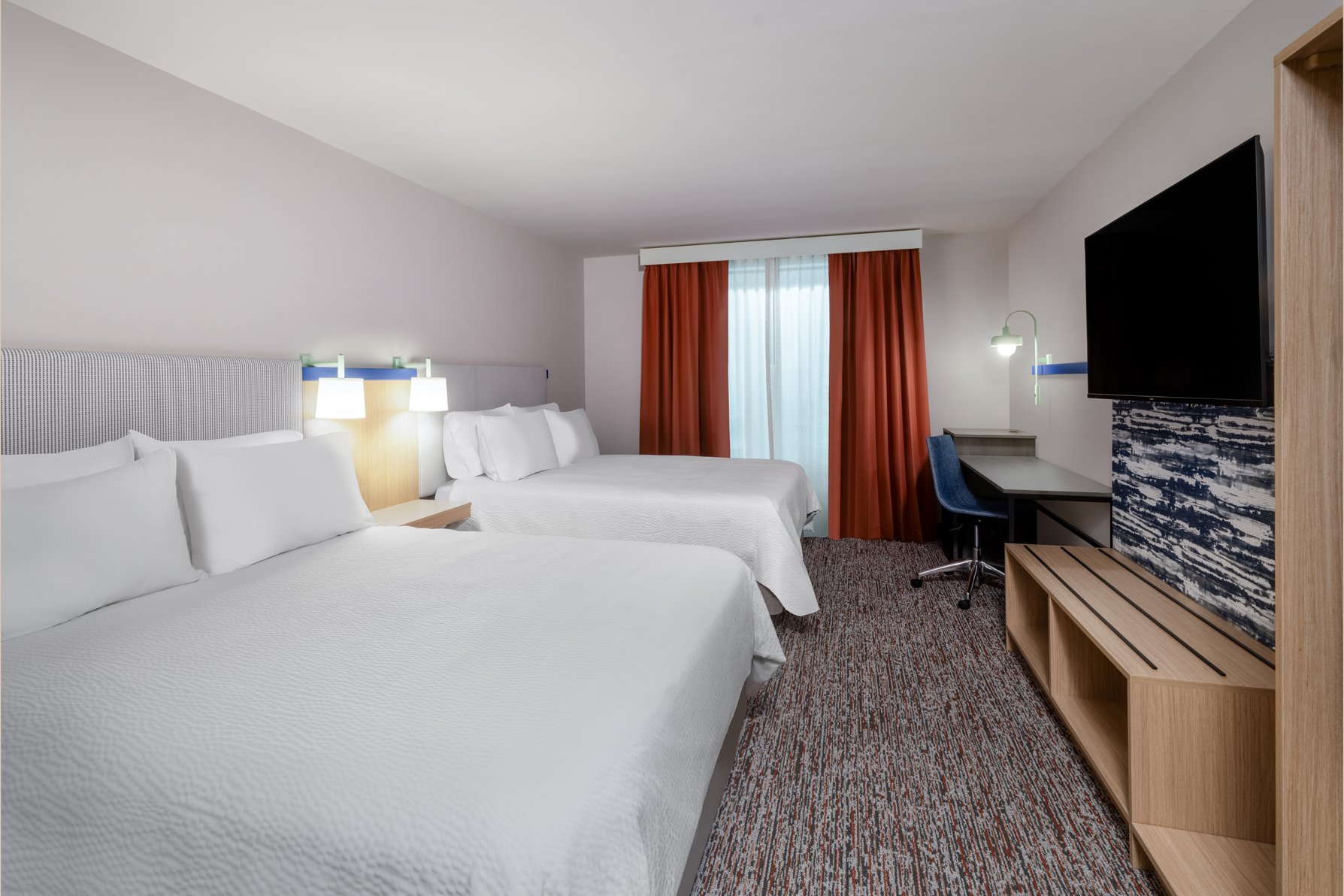 Garner Hotel PECOS by IHG Room Type - 2 Queen Standard Mobility Accessible Tub