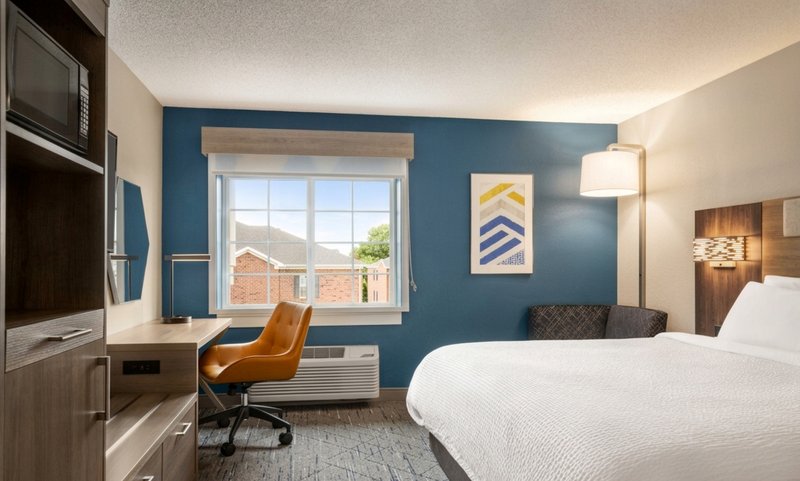 Holiday Inn Exp BOWLING GREEN
